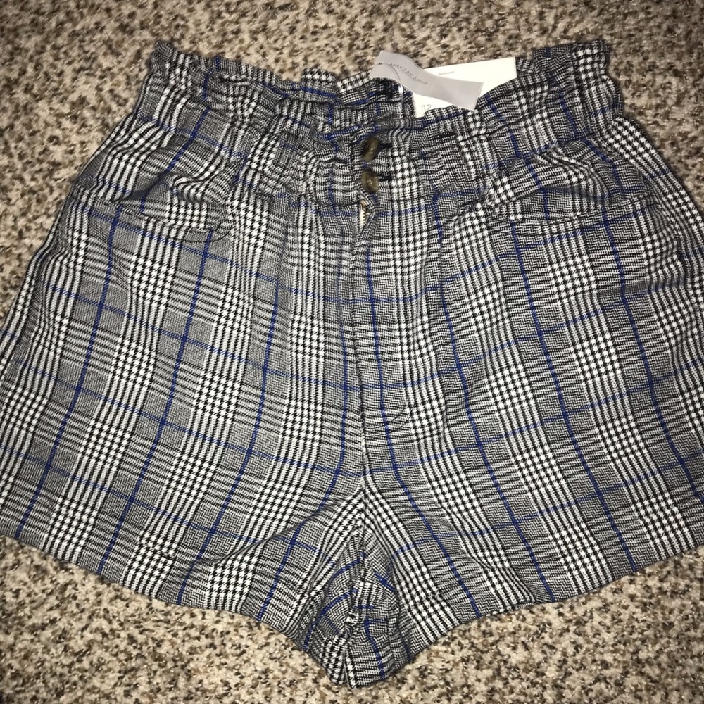 American eagle plaid shorts